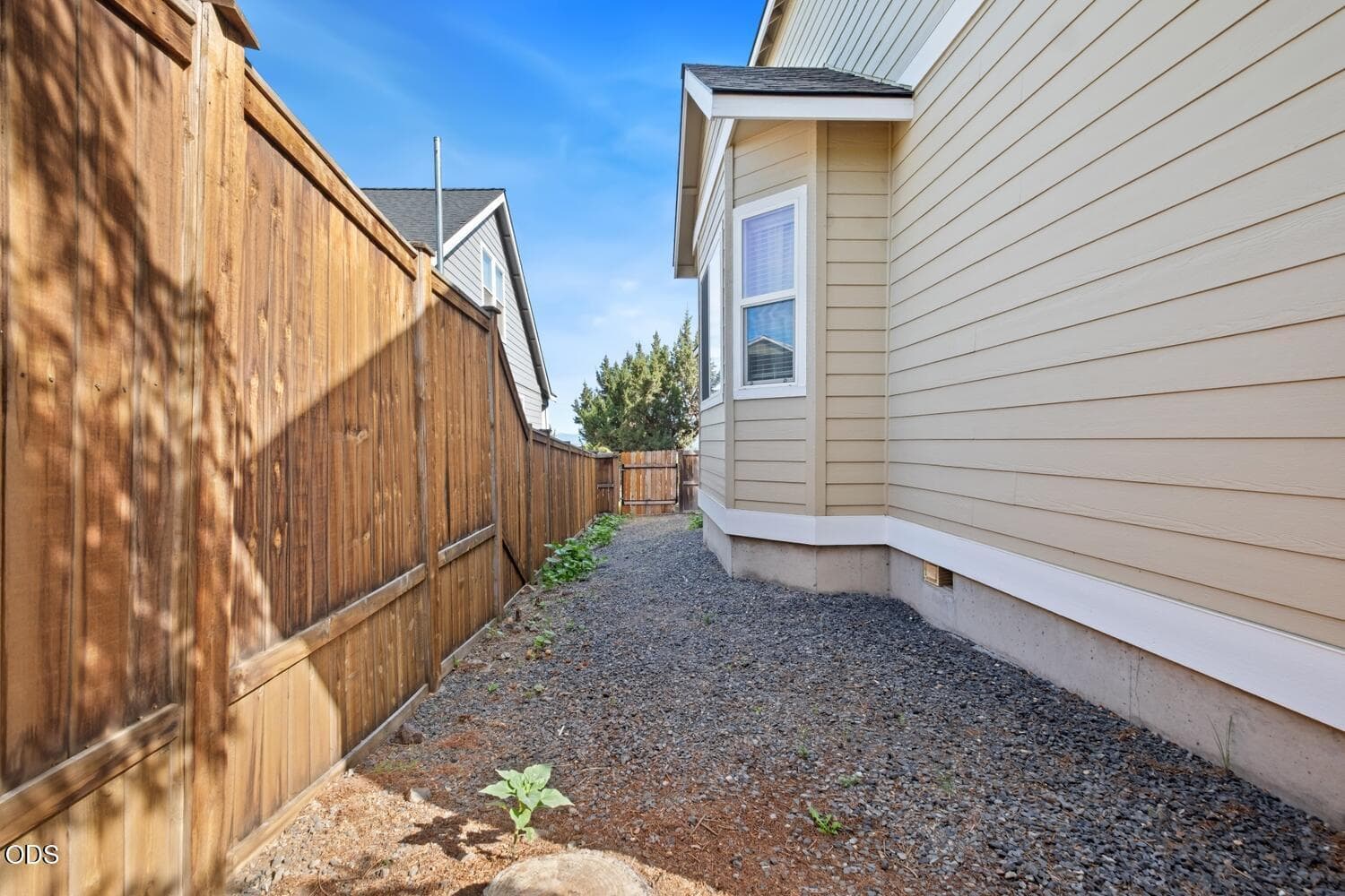 Photo of 4022 SW Majestic Avenue 45 of 52