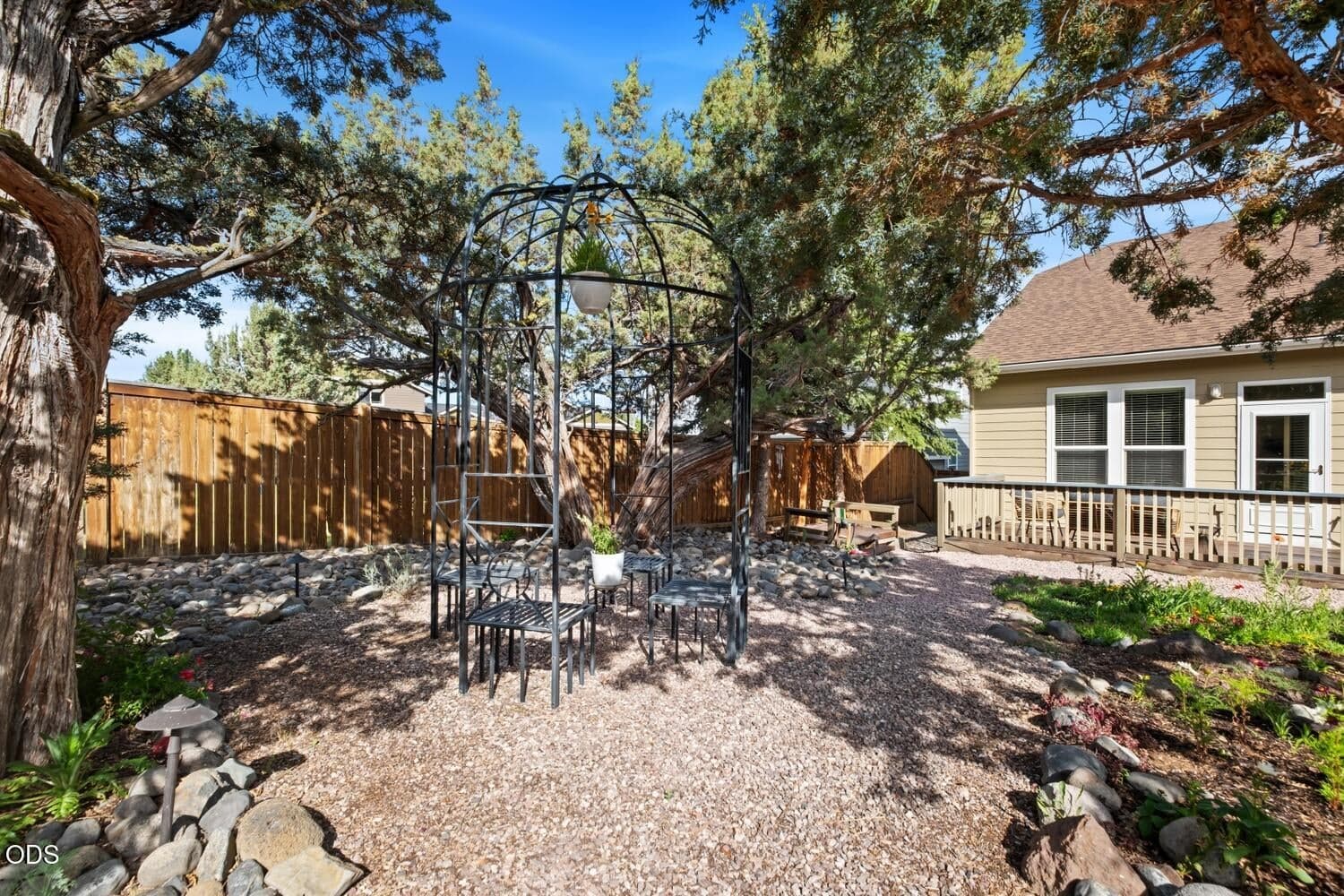 Photo of 4022 SW Majestic Avenue 37 of 52