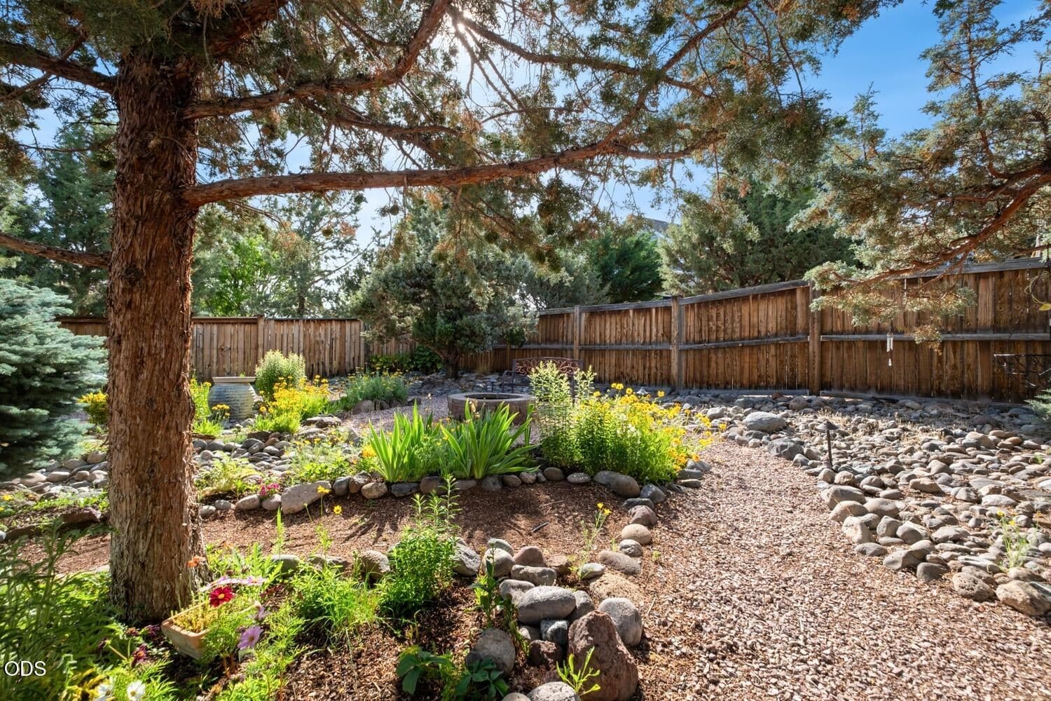 Photo of 4022 SW Majestic Avenue 36 of 52