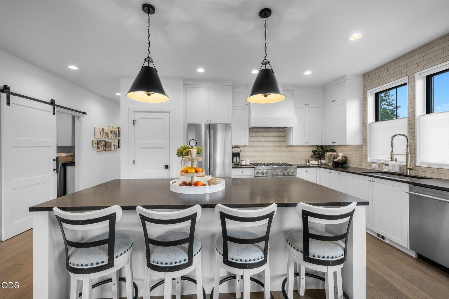 Photo of 2631 NW Waymaker Court 19 of 54