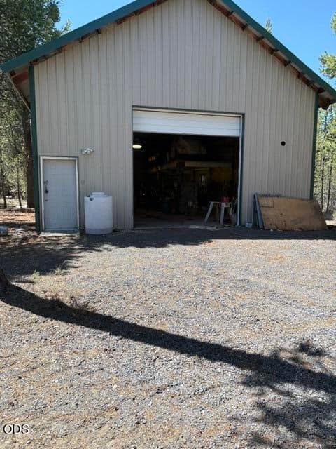 Photo of 123415 Surveyor 4 of 54