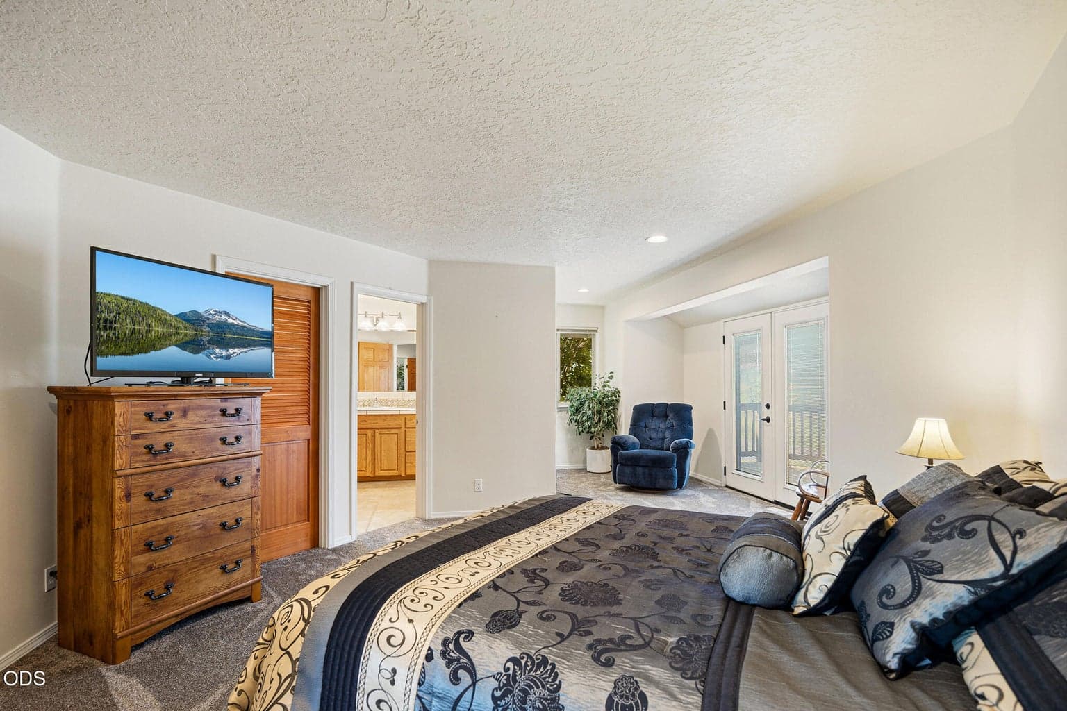 Photo of 21455 SW Young Avenue 37 of 88