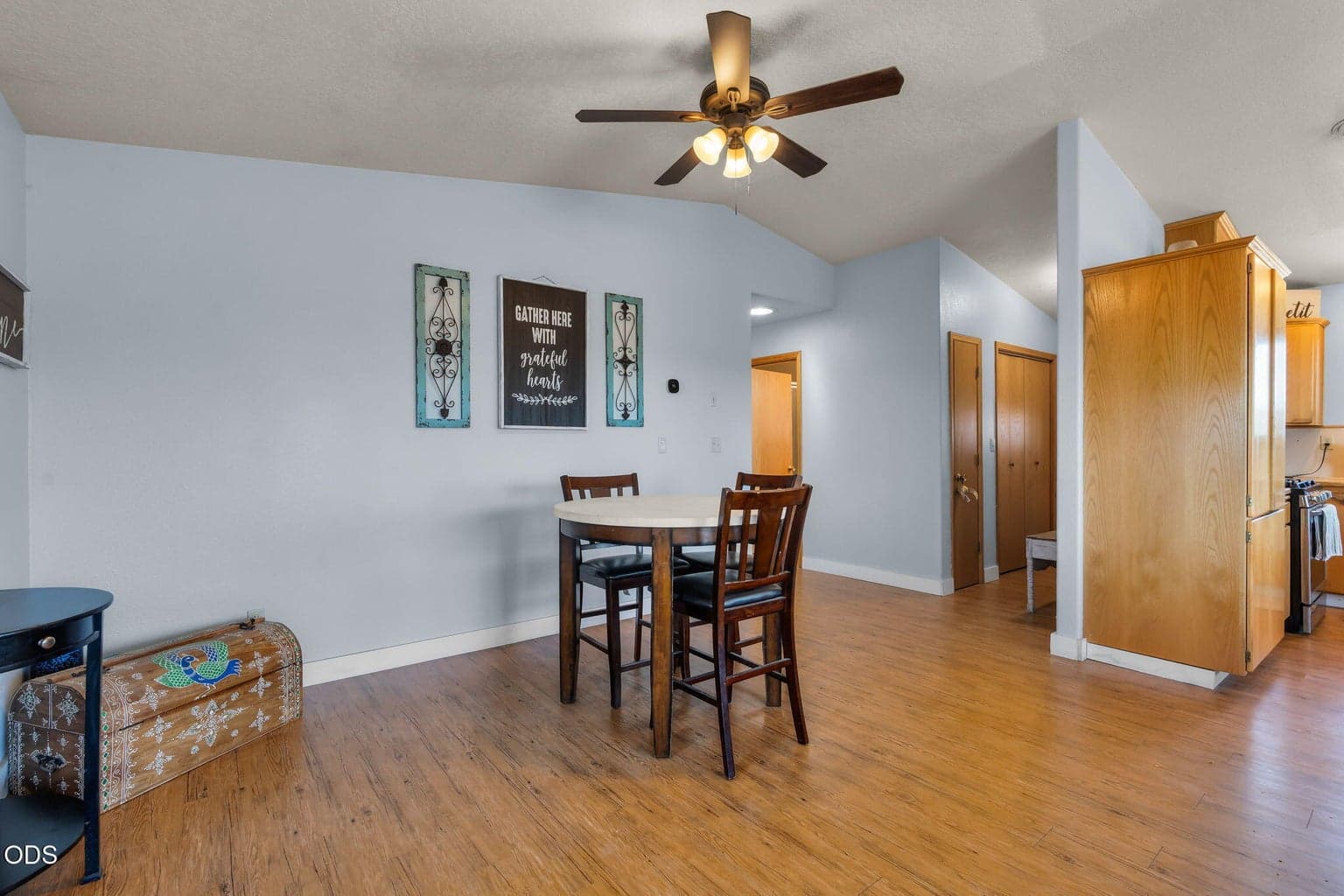 Photo of 268 NE Hillcrest Street 9 of 37