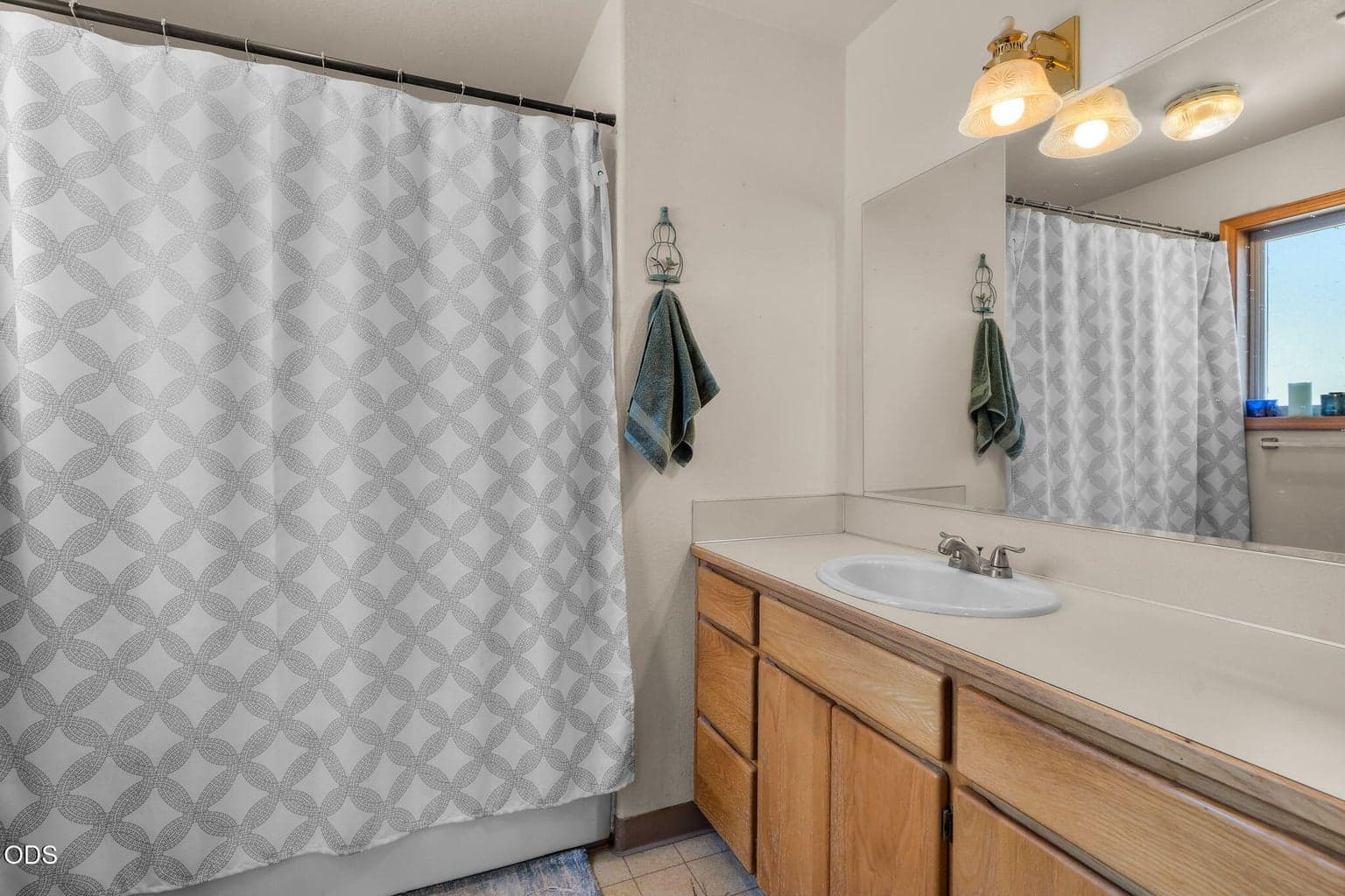 Photo of 268 NE Hillcrest Street 15 of 37