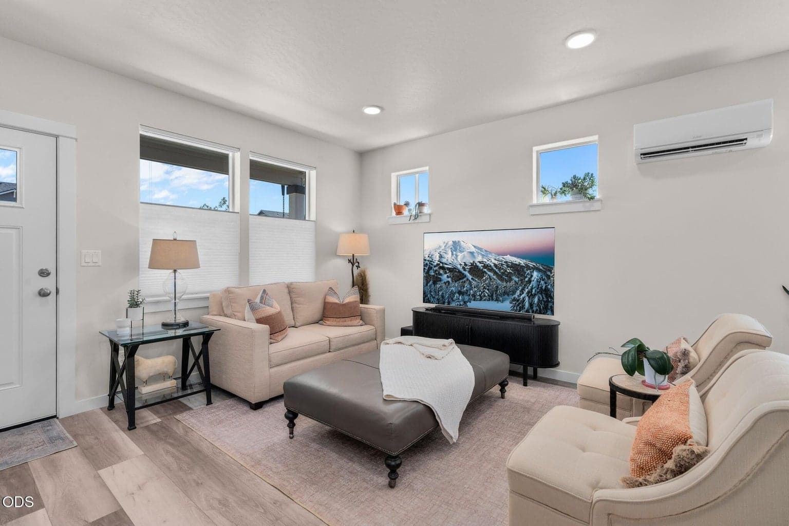 Photo of 3307 8th 4 of 26