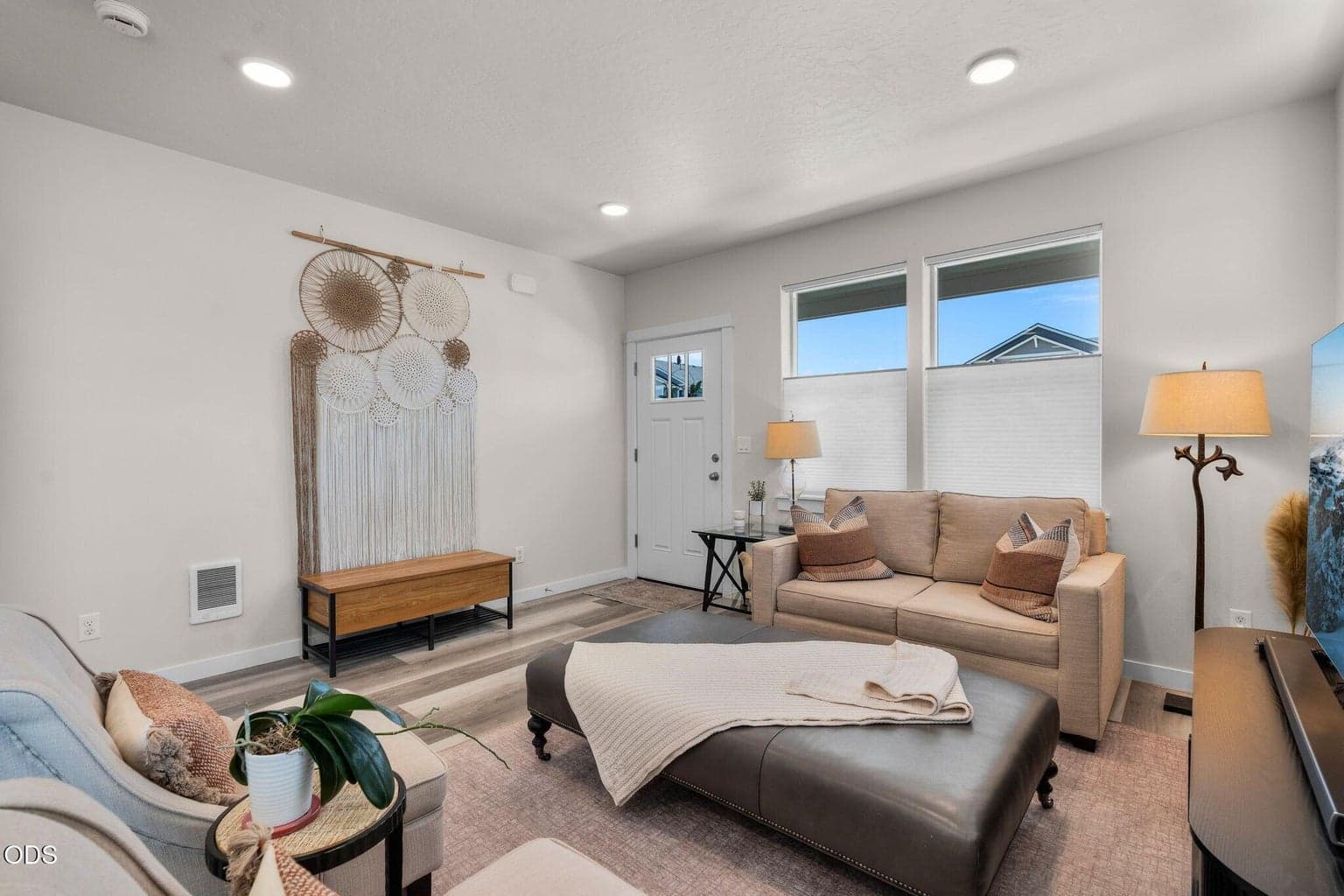 Photo of 3307 8th 5 of 26