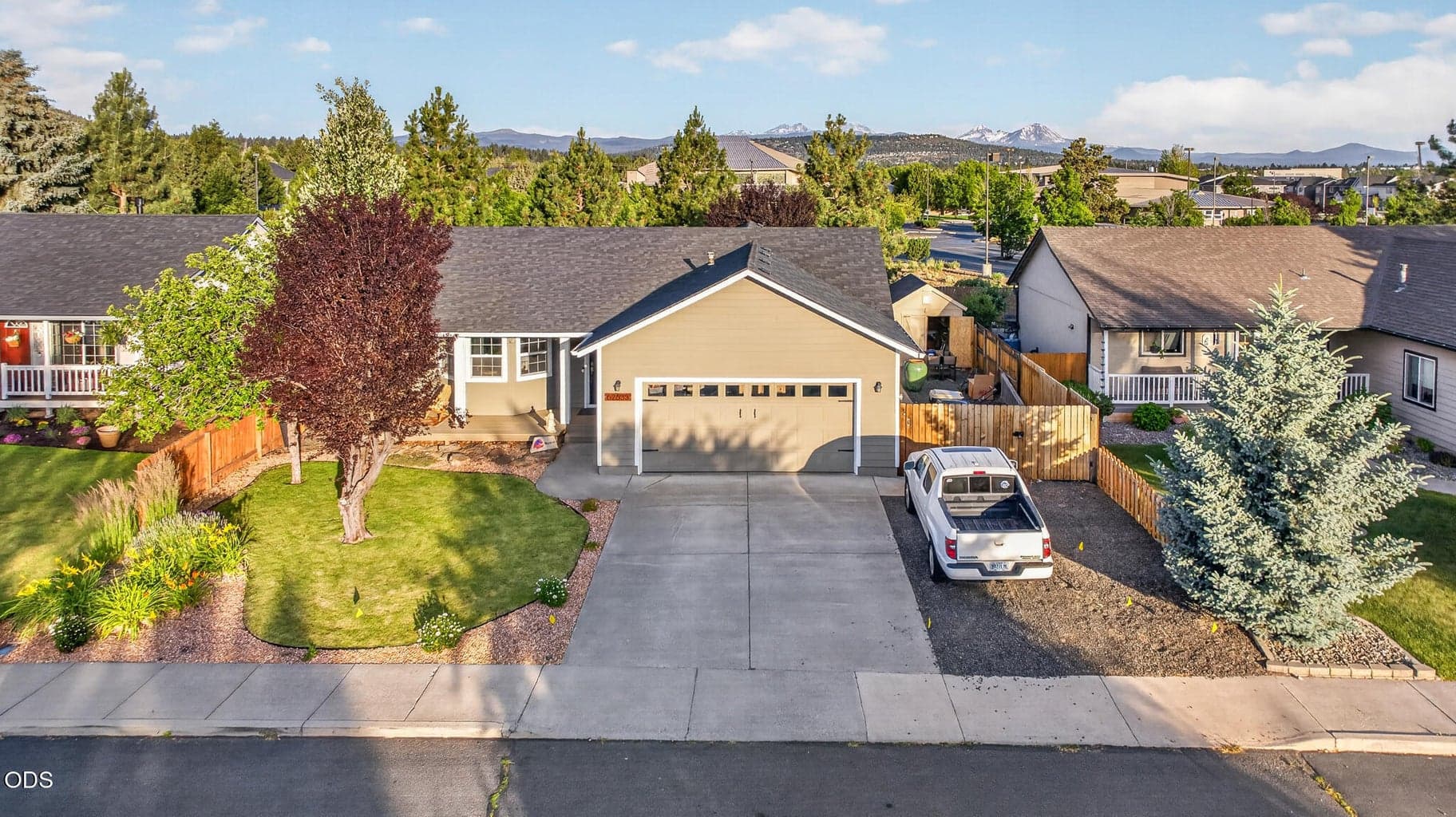 Photo of 62633 Hawkview 2 of 54