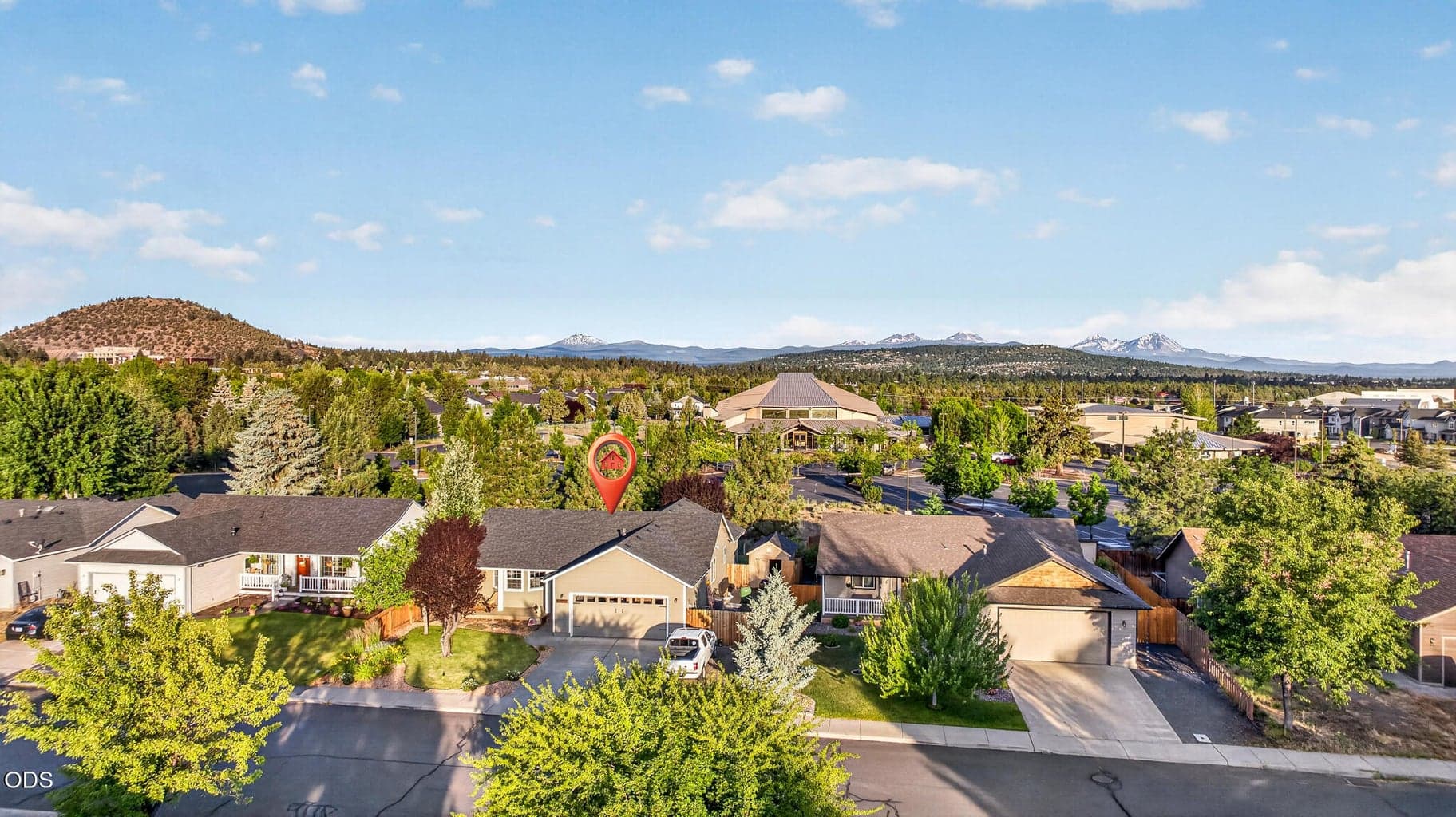 Photo of 62633 Hawkview 3 of 54