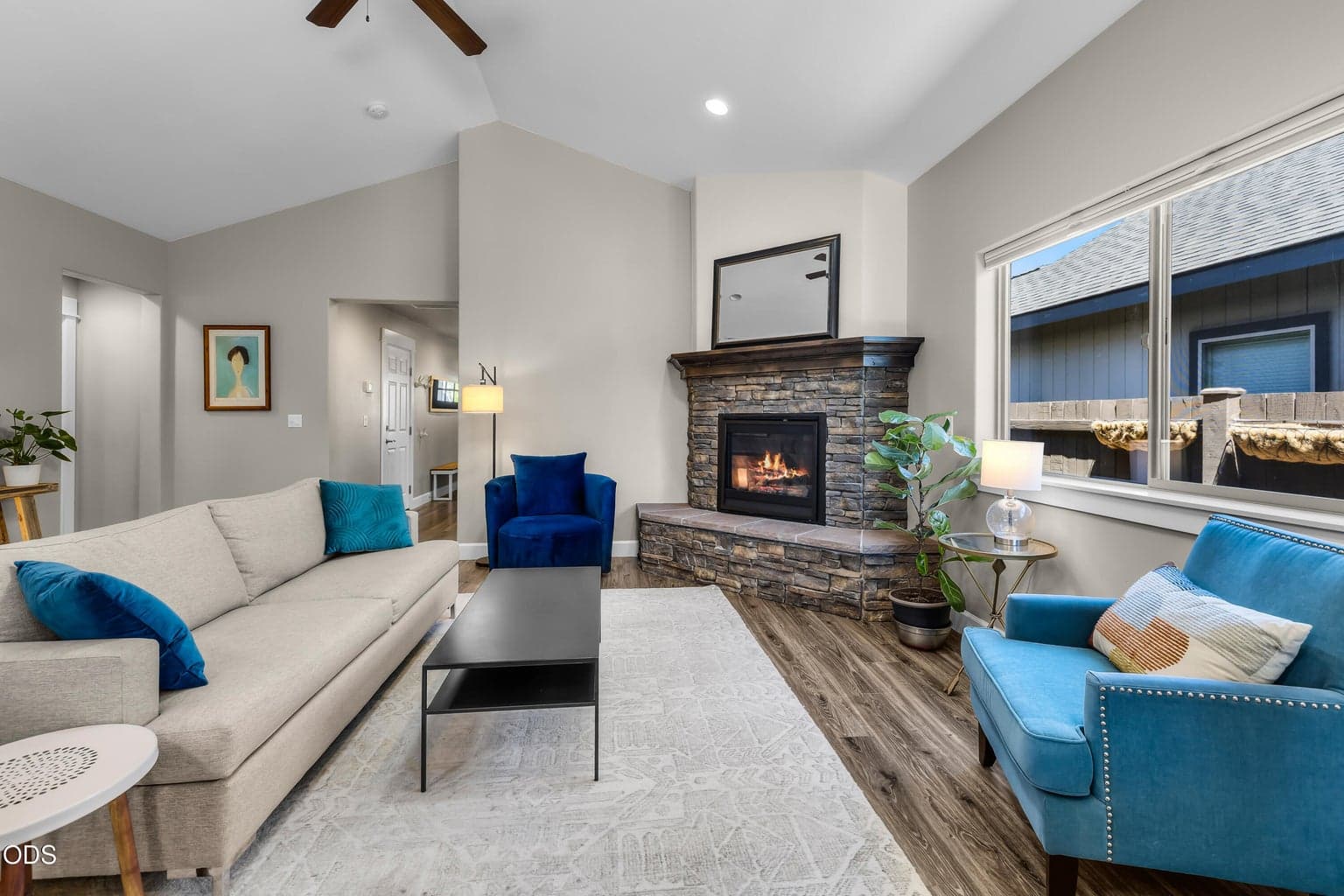 Photo of 2955 NE Marea Drive 8 of 32