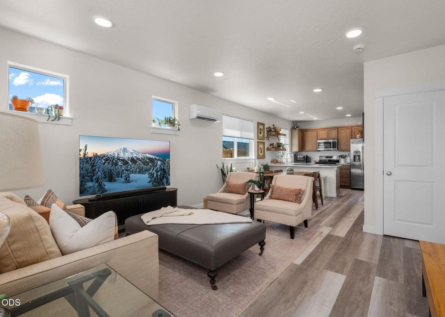 Photo of 3307 8th 3 of 26