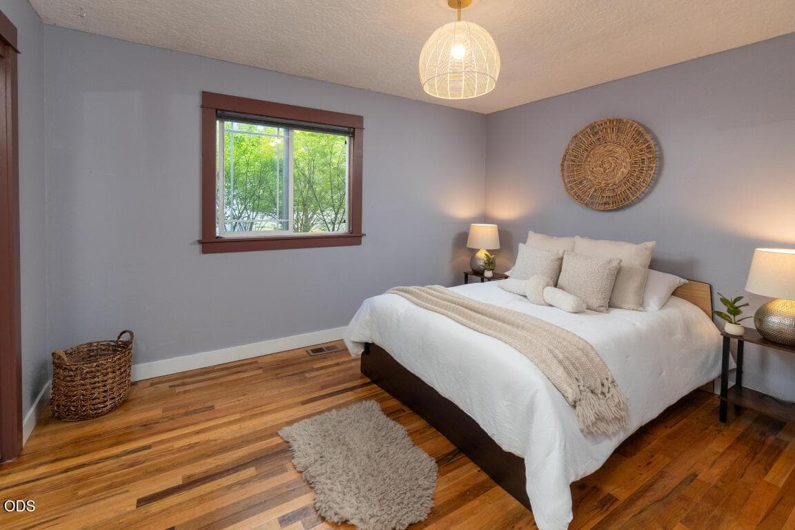 Photo of 1473 NW Quincy Avenue 17 of 30