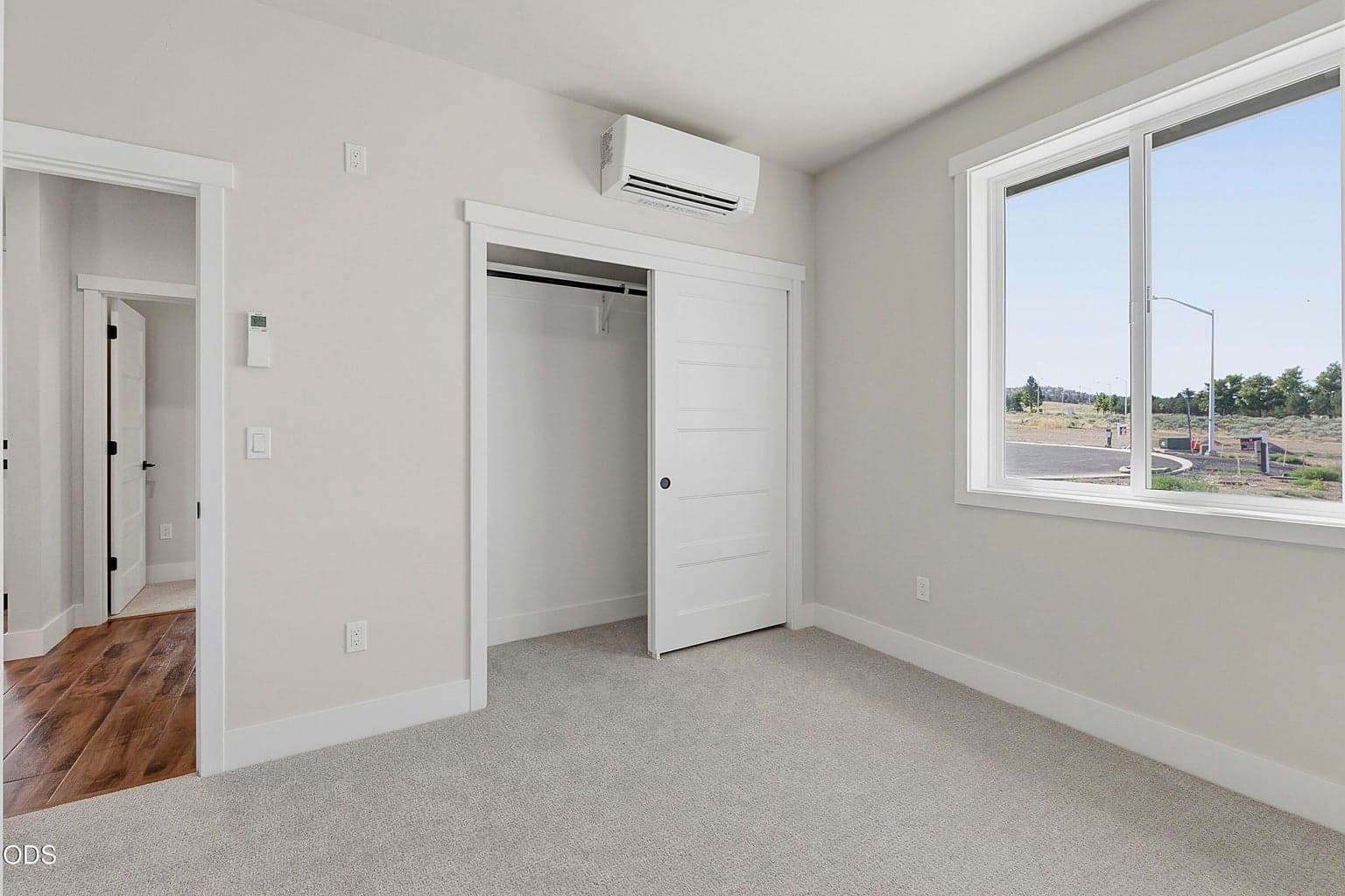 Photo of 790 SE CUB CT. Court 25 of 39