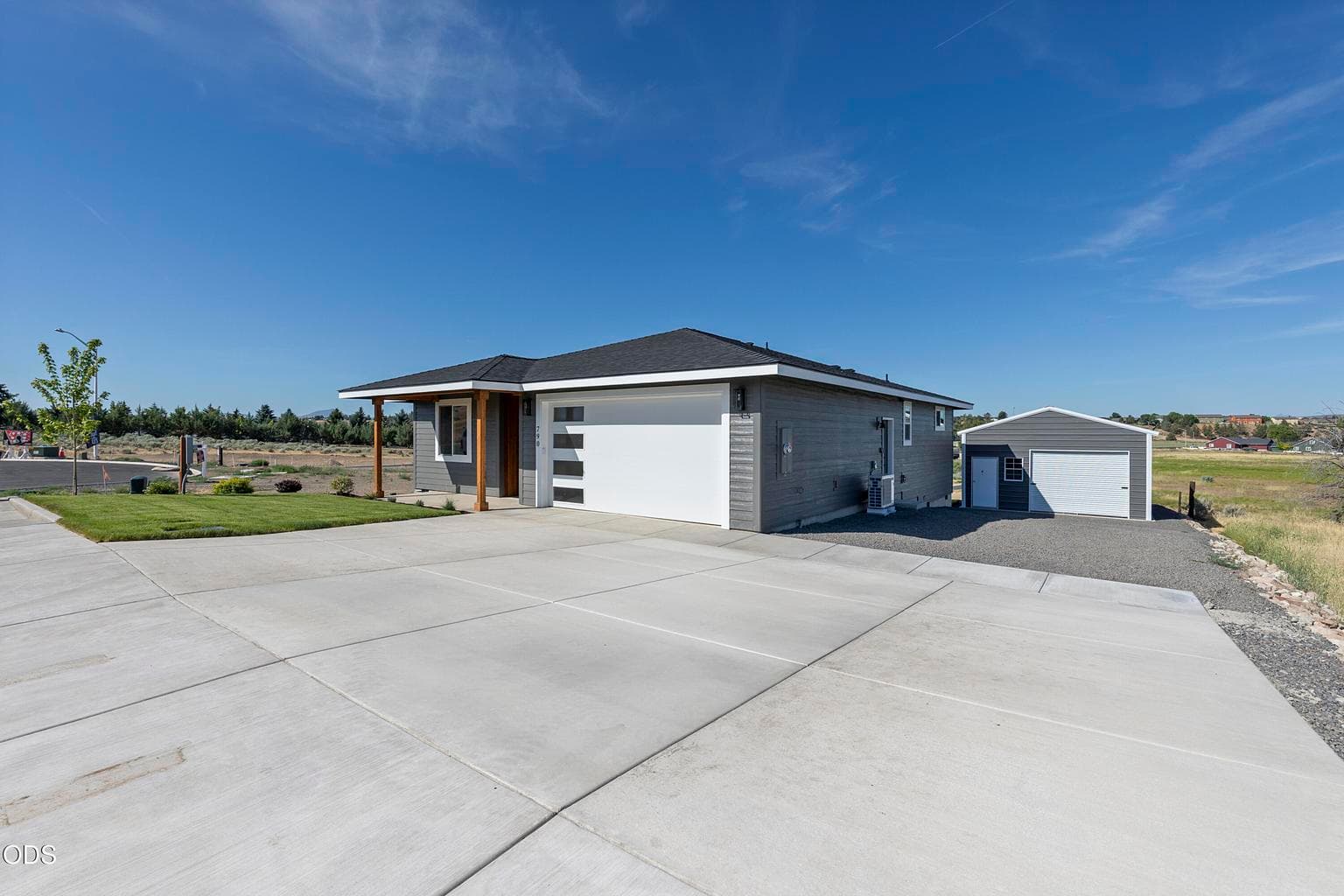 Photo of 790 SE CUB CT. Court 37 of 39
