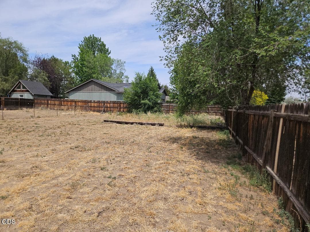Photo of 2411 Umatilla 4 of 15