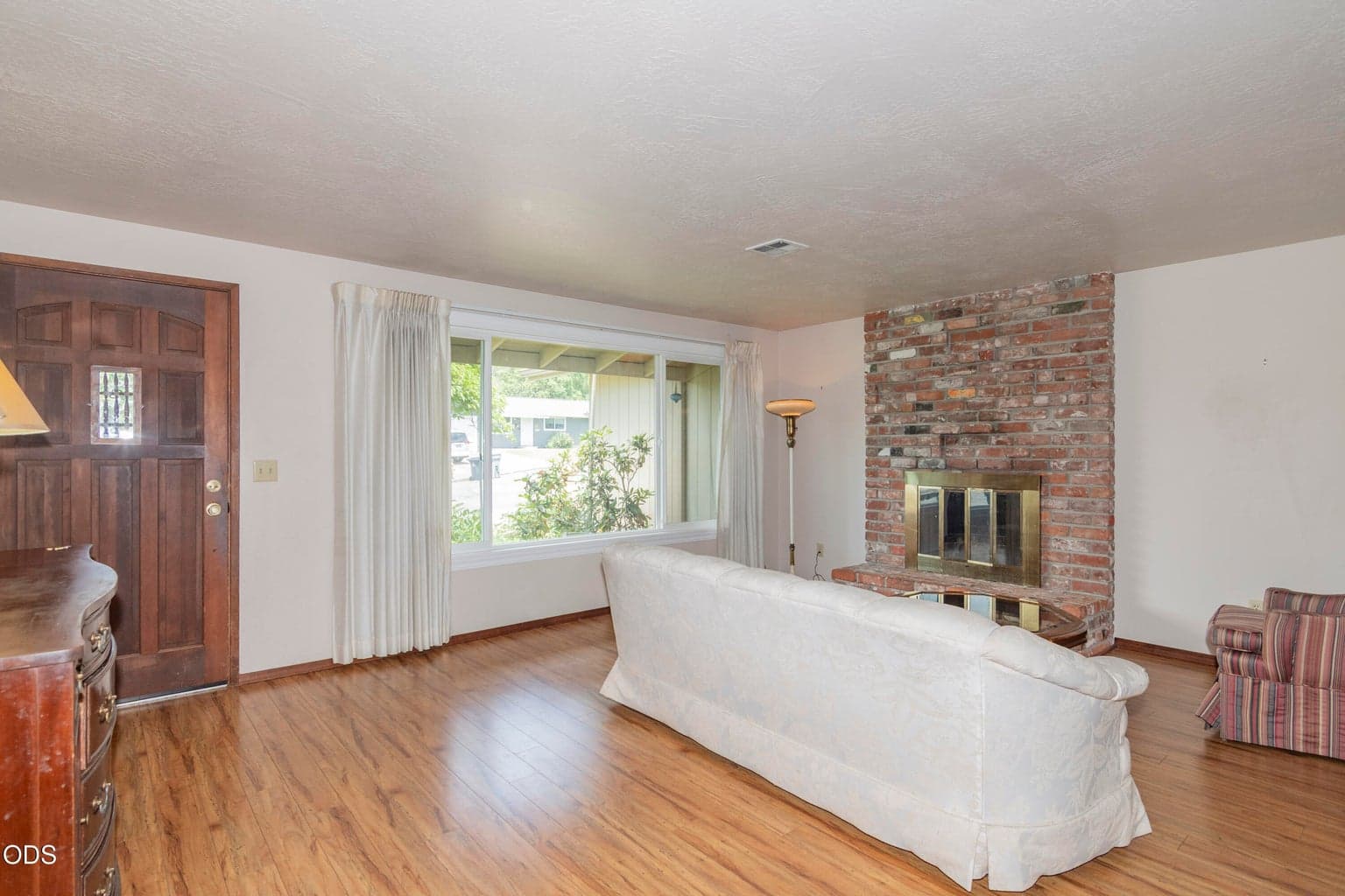Photo of 1451 Meier 4 of 39