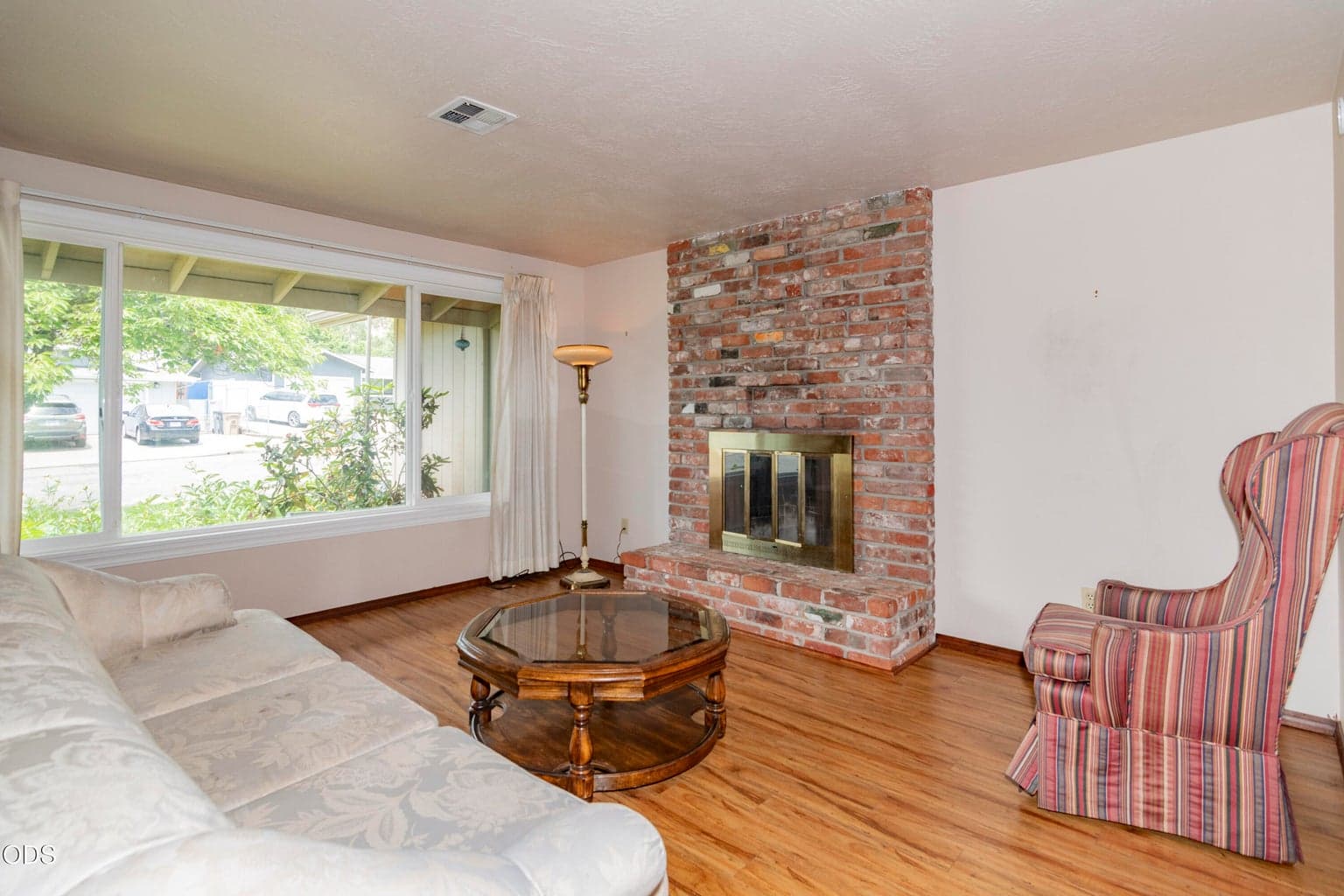 Photo of 1451 Meier 5 of 39