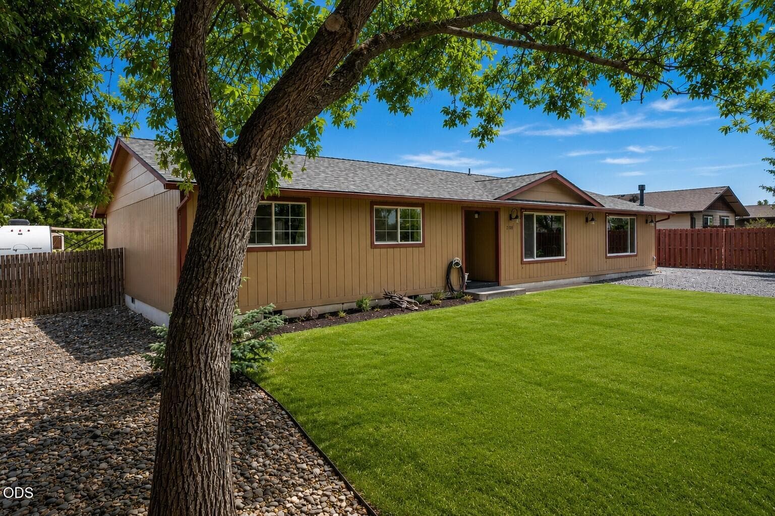 Photo of 2108 13th 2 of 41