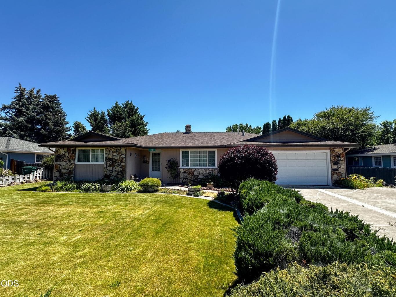 Photo of 3937 Rio Vista Way 1 of 40