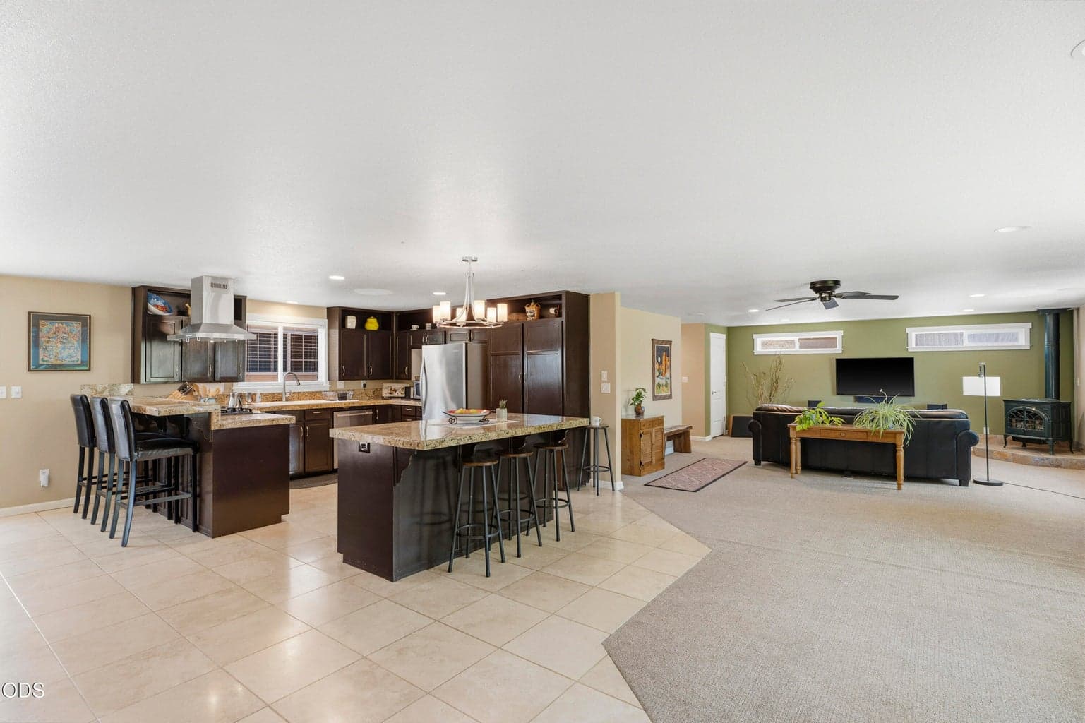34x17 living room