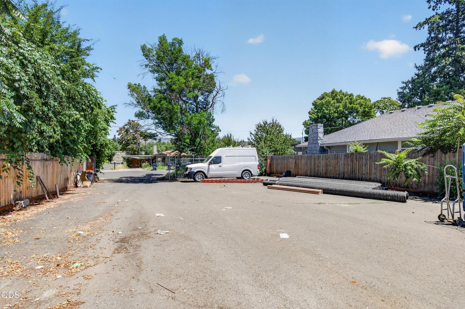 Photo of 604 Franquette 5 of 18