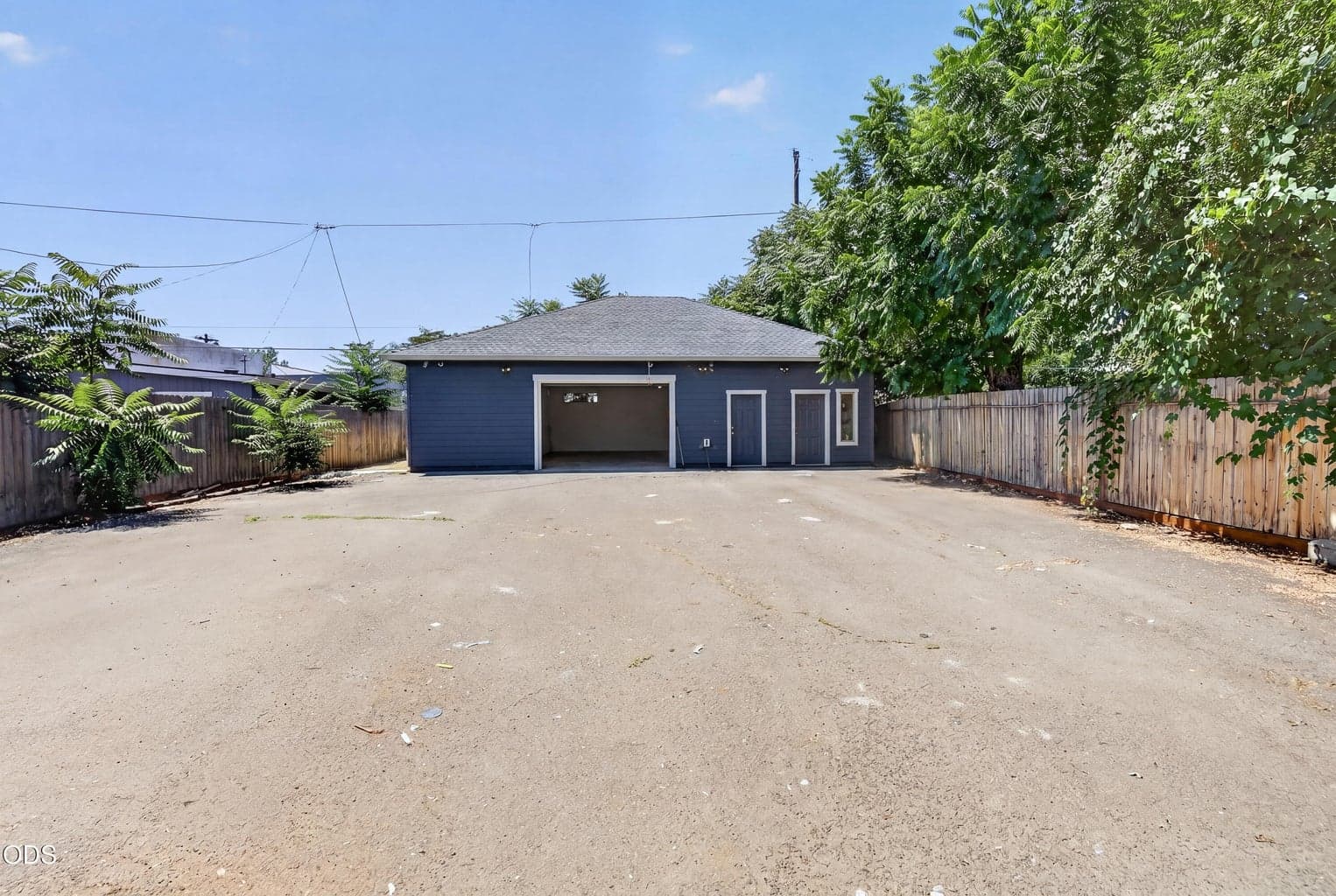 Photo of 604 Franquette 1 of 18