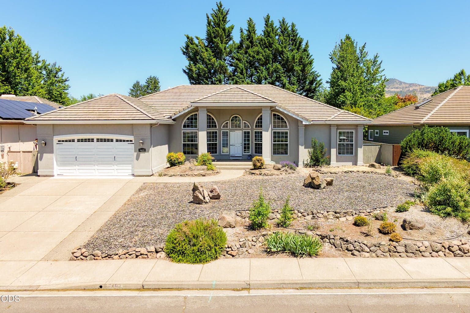 Photo of 3409 Creek View Drive 1 of 43