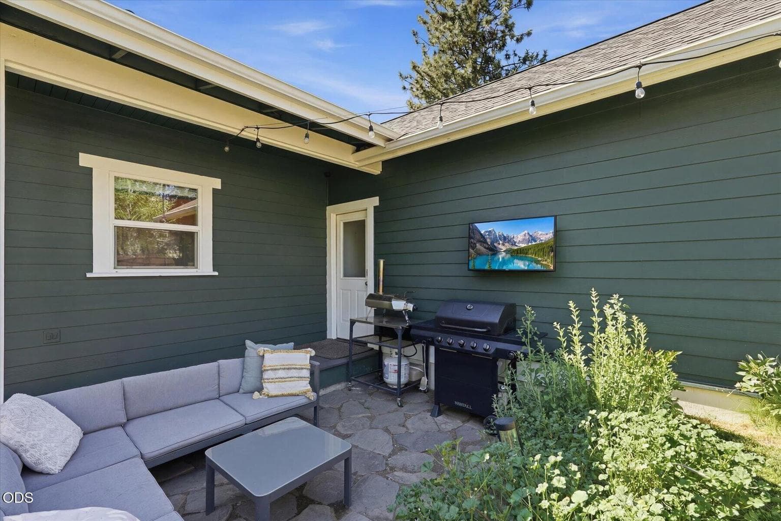 Photo of 1236 NW Mount Washington Drive 26 of 49
