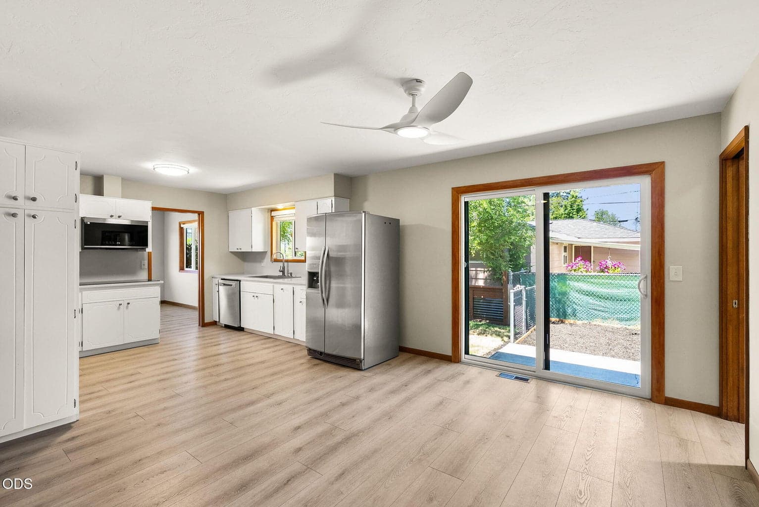 Photo of 408 NE Hawthorne Avenue 12 of 36