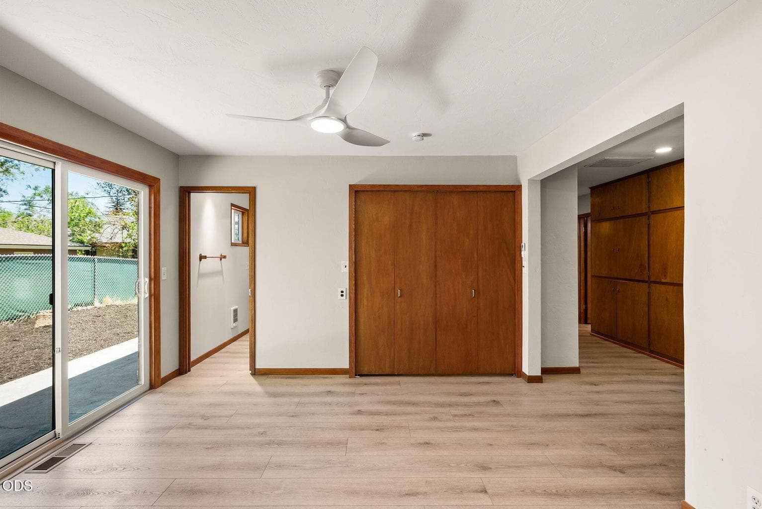 Photo of 408 NE Hawthorne Avenue 14 of 36