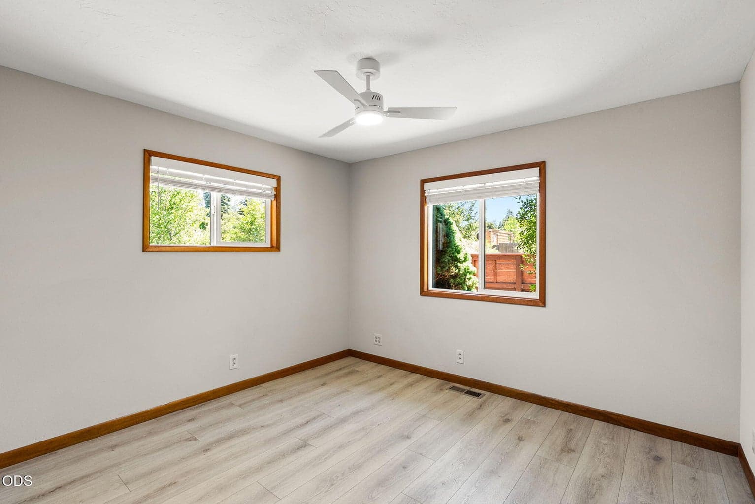 Photo of 408 NE Hawthorne Avenue 21 of 36