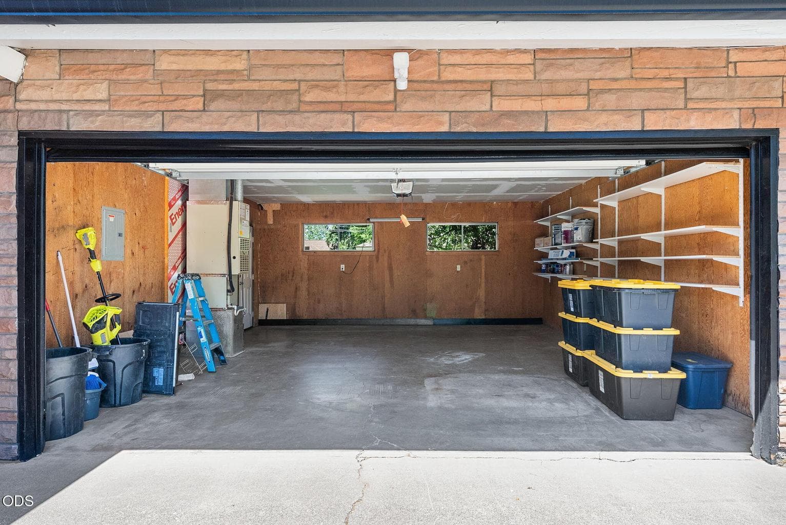 Photo of 408 NE Hawthorne Avenue 28 of 36