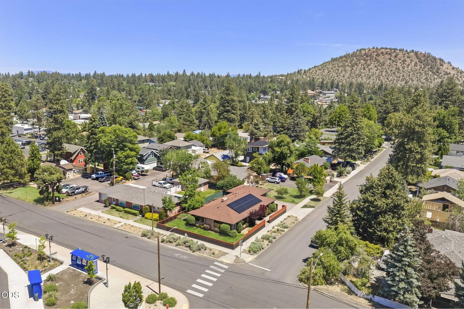 Photo of 408 NE Hawthorne Avenue 31 of 36