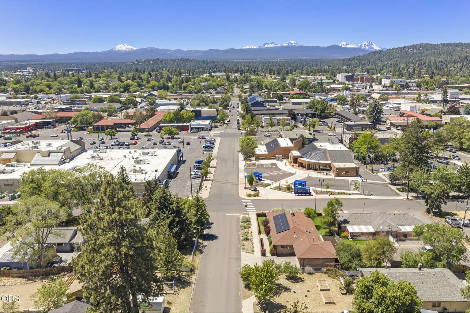 Photo of 408 NE Hawthorne Avenue 33 of 36
