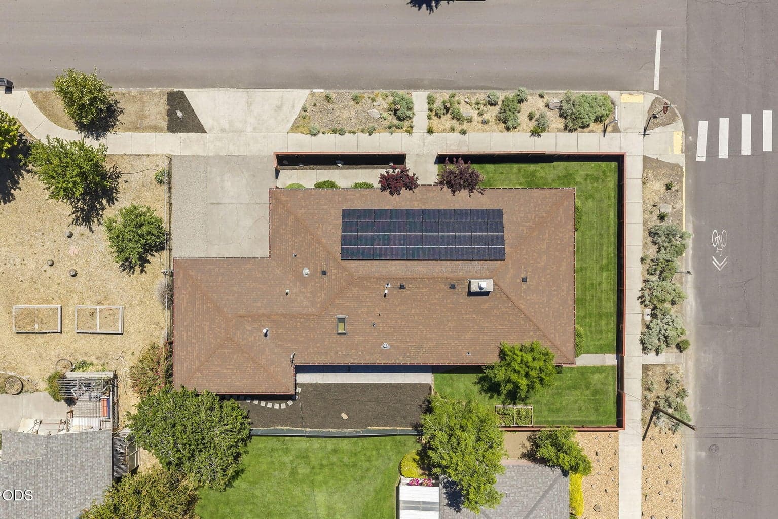 Photo of 408 NE Hawthorne Avenue 36 of 36