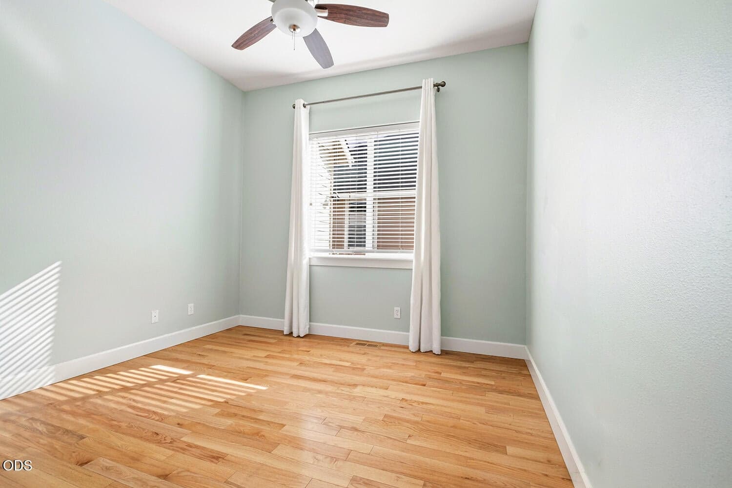 Photo of 4022 SW Majestic Avenue 17 of 52