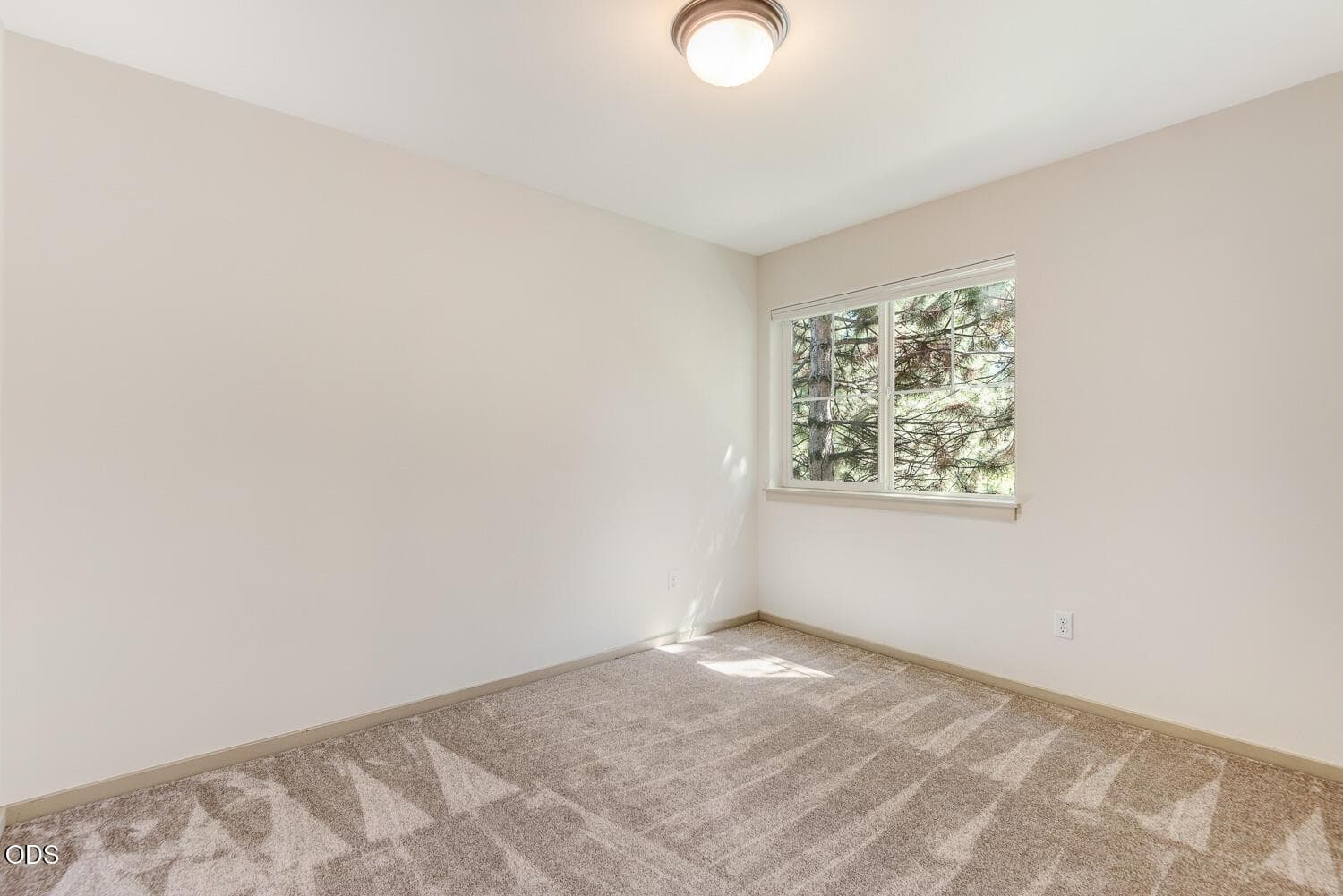 Photo of 1933 NW Monterey Pines 16 of 22
