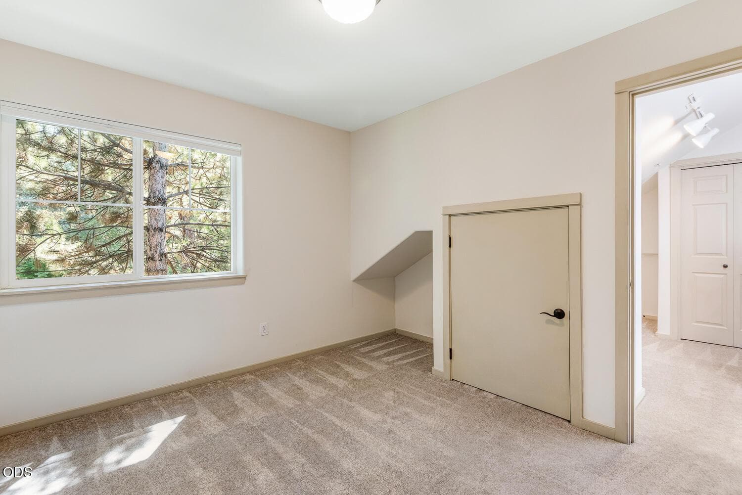 Photo of 1933 NW Monterey Pines 17 of 22