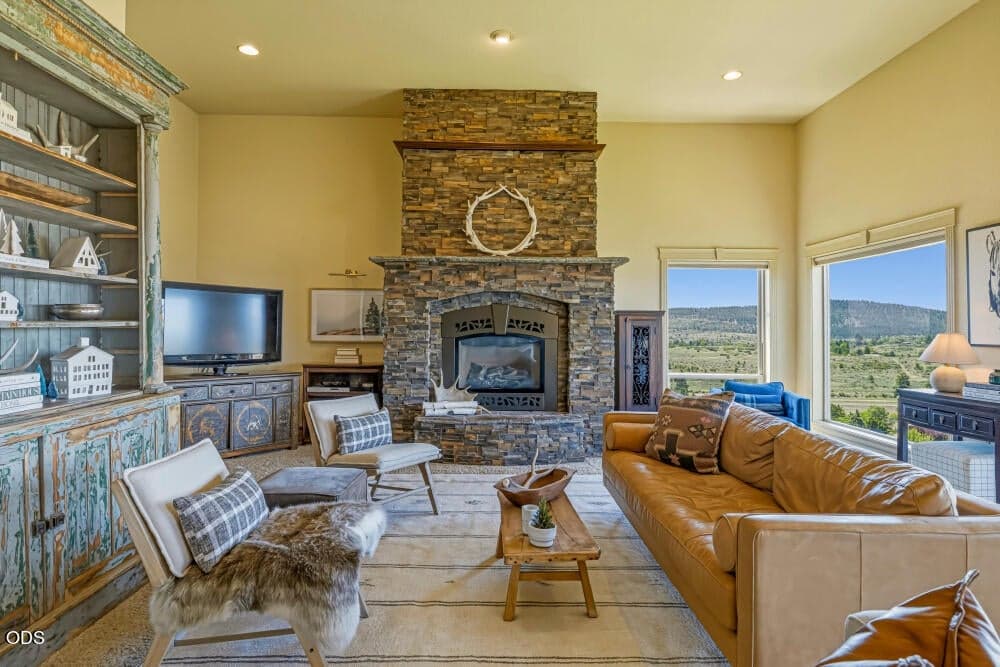 Photo of 1354 Ridgecrest 2 of 45