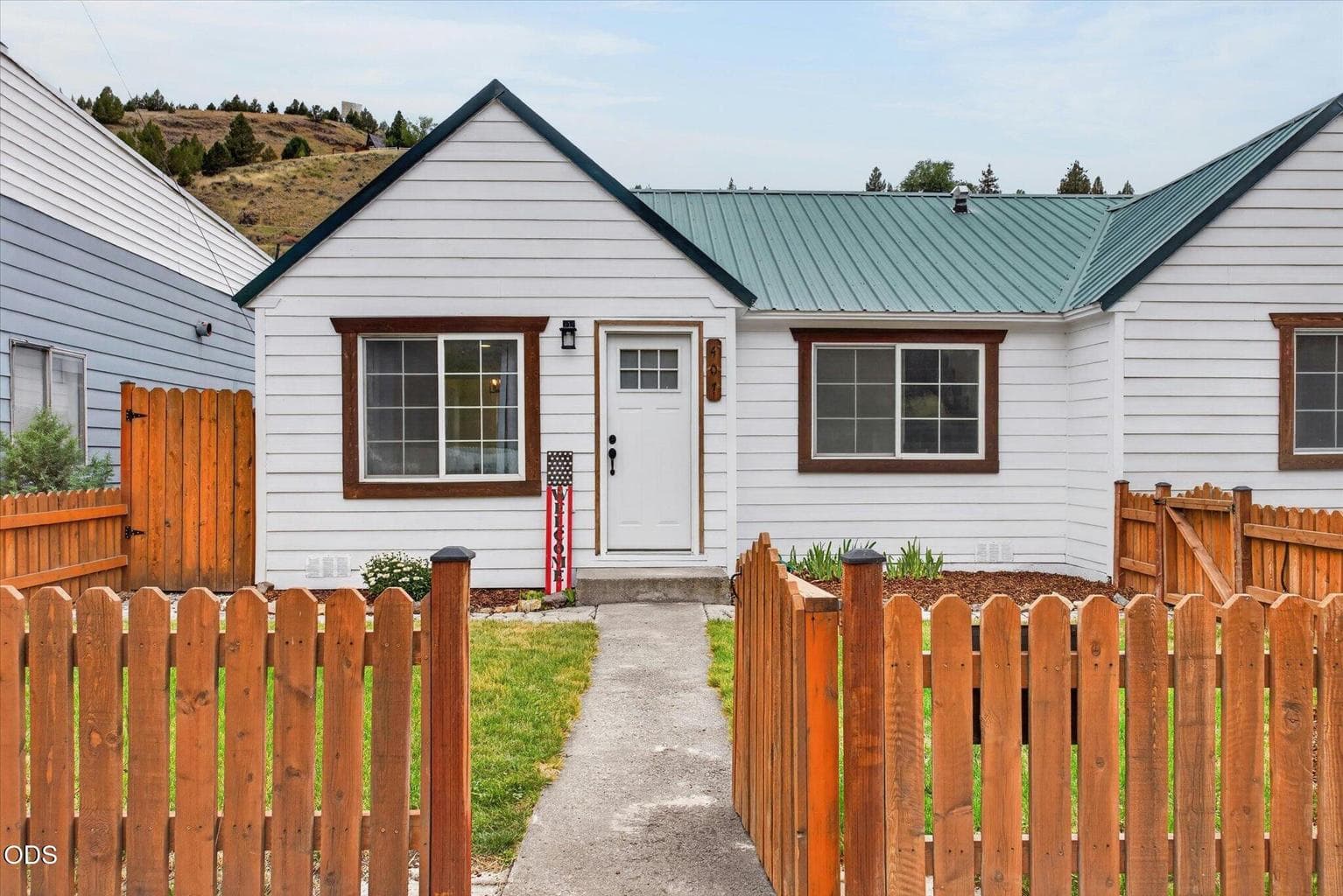 Photo of 407 Canyon 1 of 41