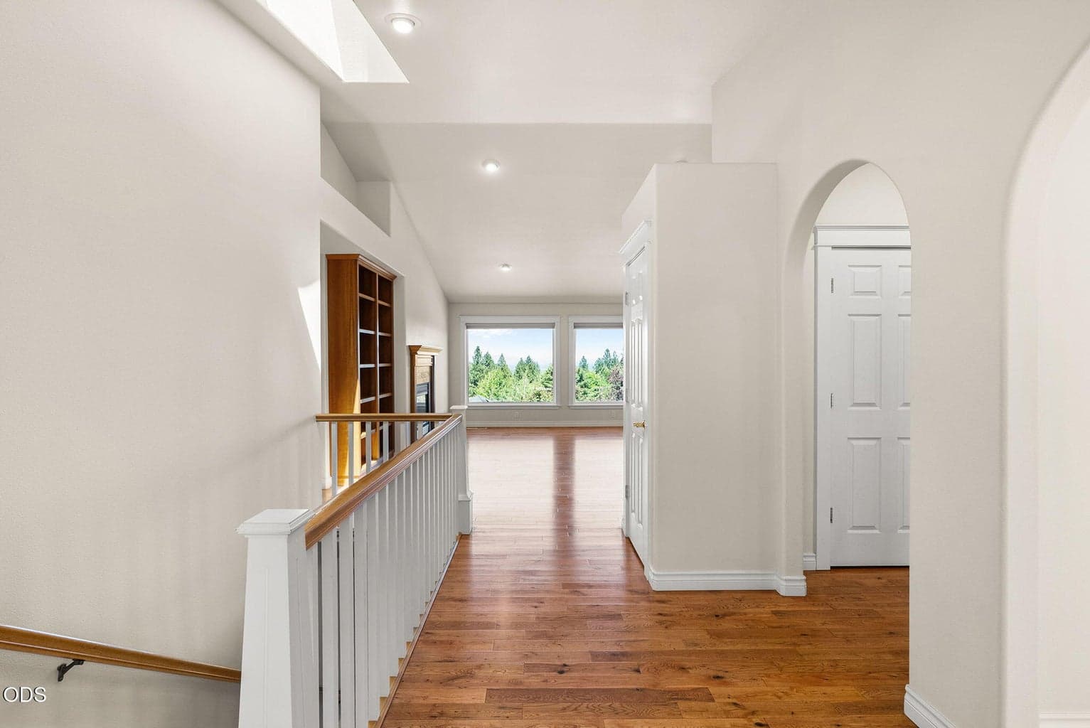Photo of 3056 Craftsman 5 of 42