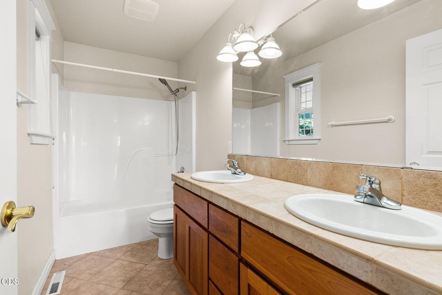 Photo of 3056 NW Craftsman Drive 33 of 42