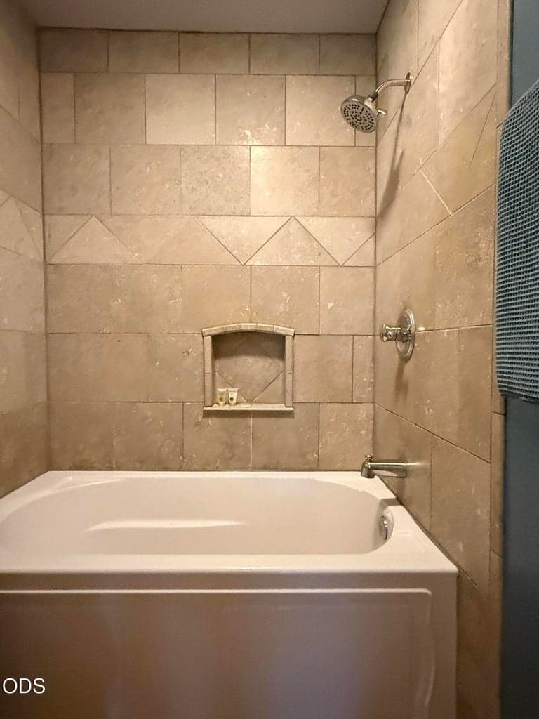 Photo of 18575 SW Century Drive 21 of 31