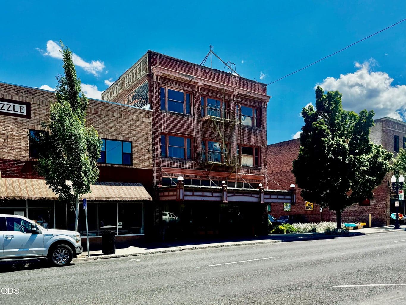 Photo of 1028 Main 1 of 23