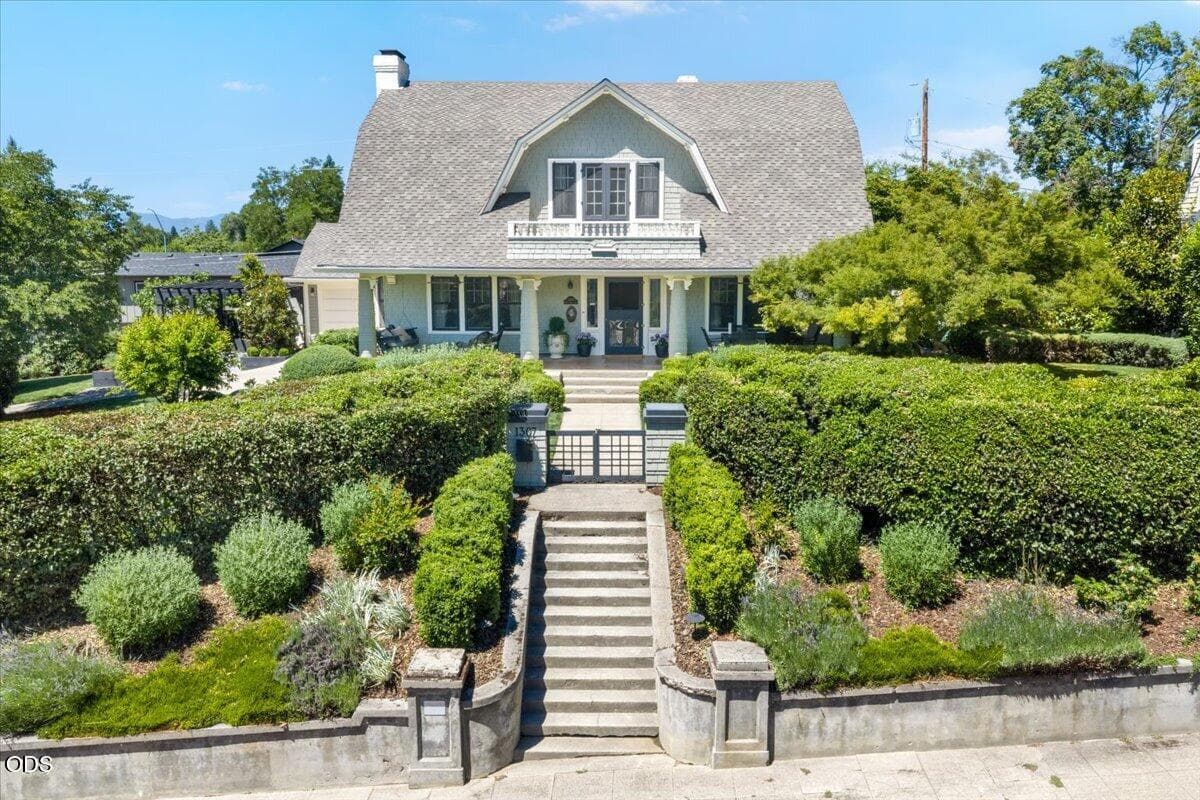 Photo of 1307 Queen Anne 2 of 76