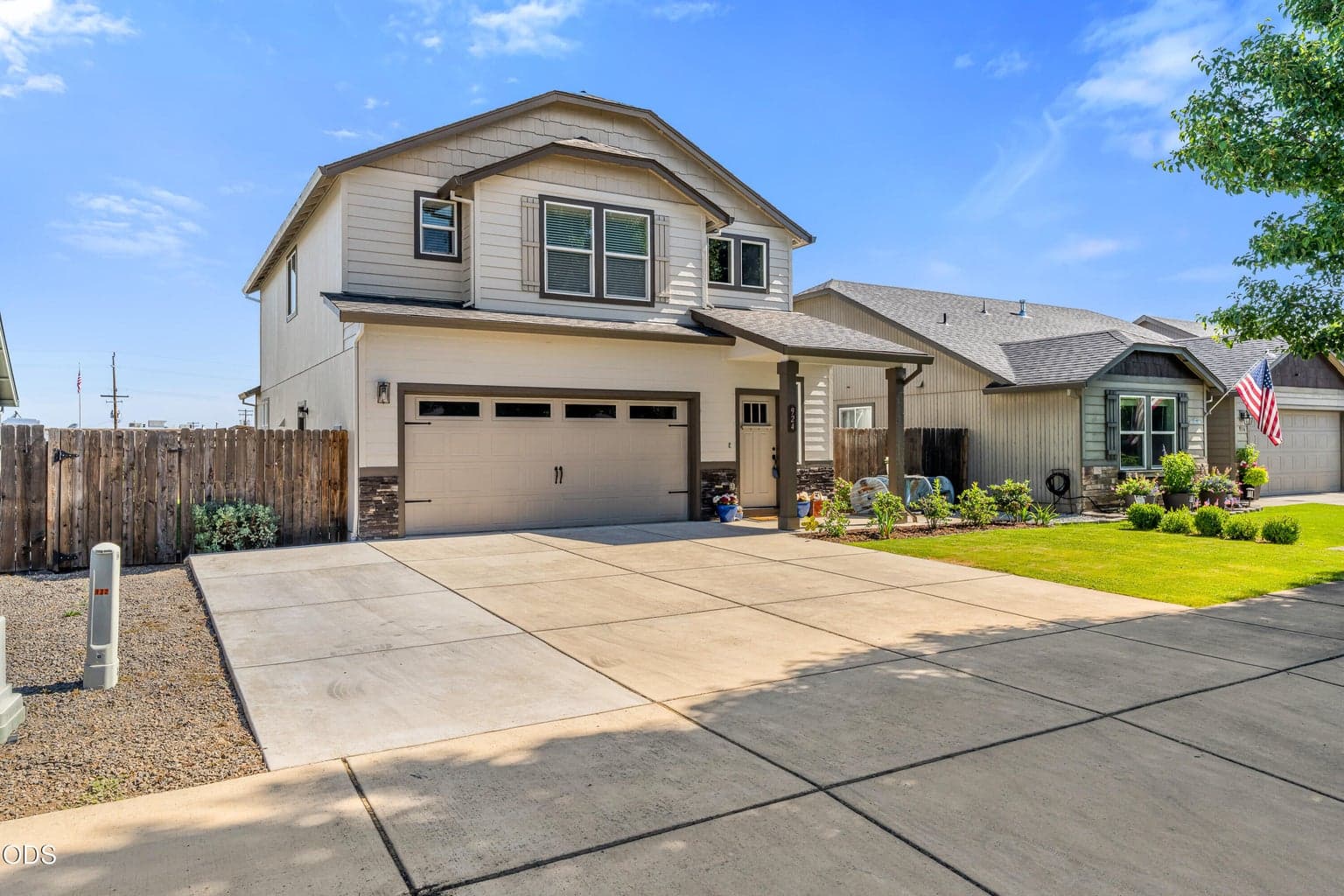 Photo of 924 Pendleton Drive 1 of 31