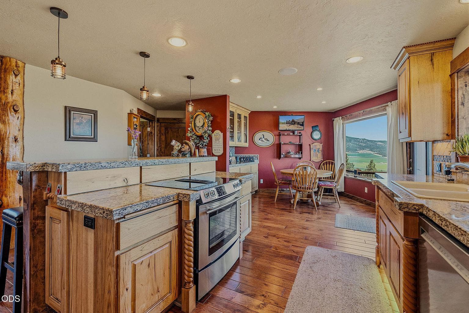 Photo of 9075 NW Panorama 12 of 49