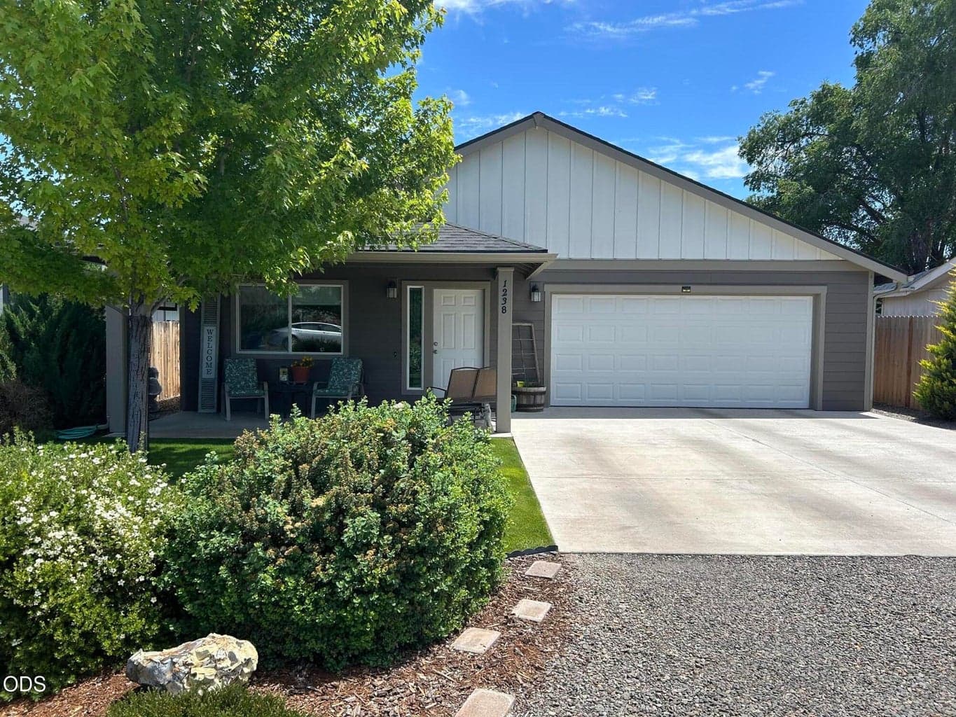 Photo of 1238 Seehale 1 of 3