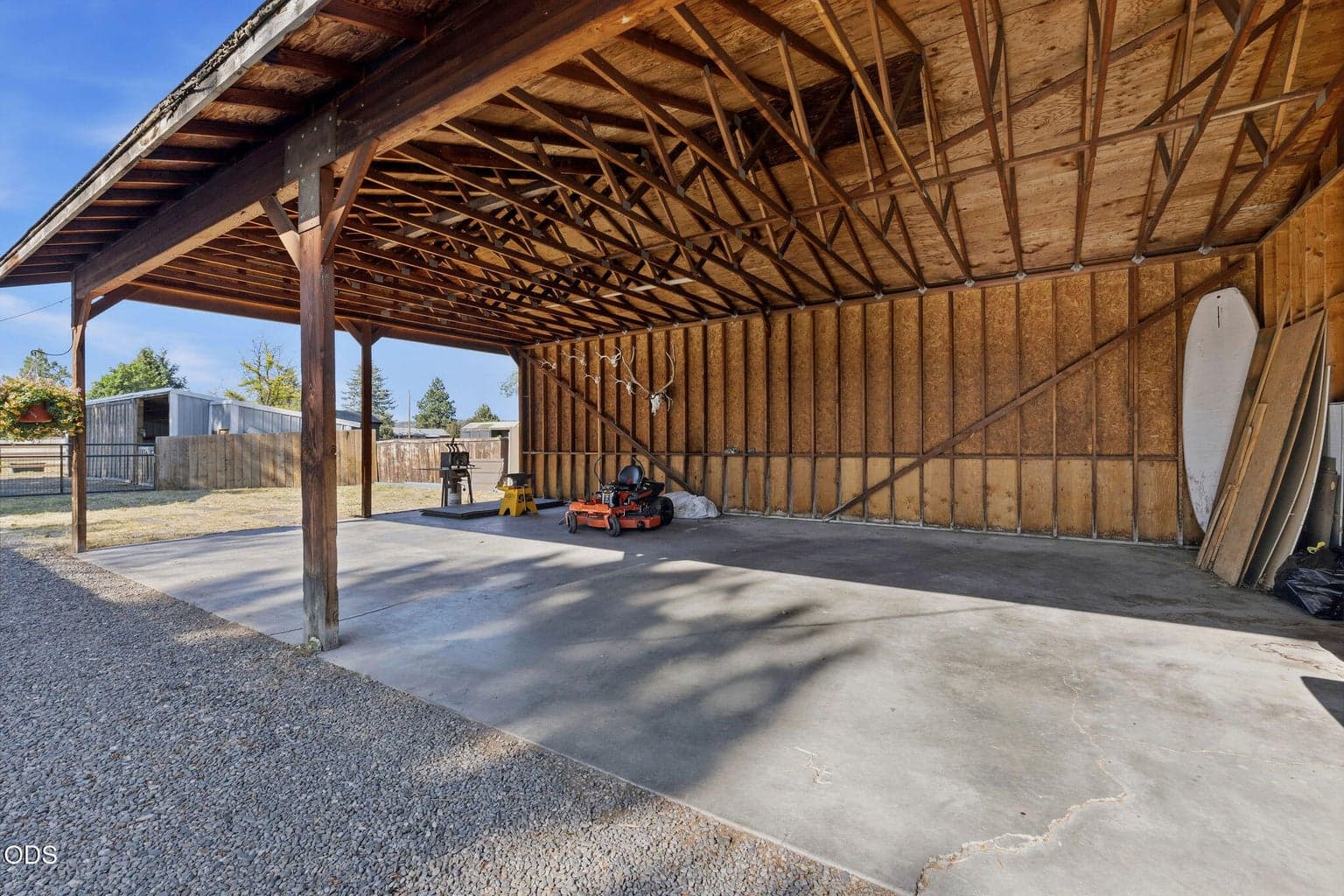 Photo of 524 NW Martingale Road 20 of 32