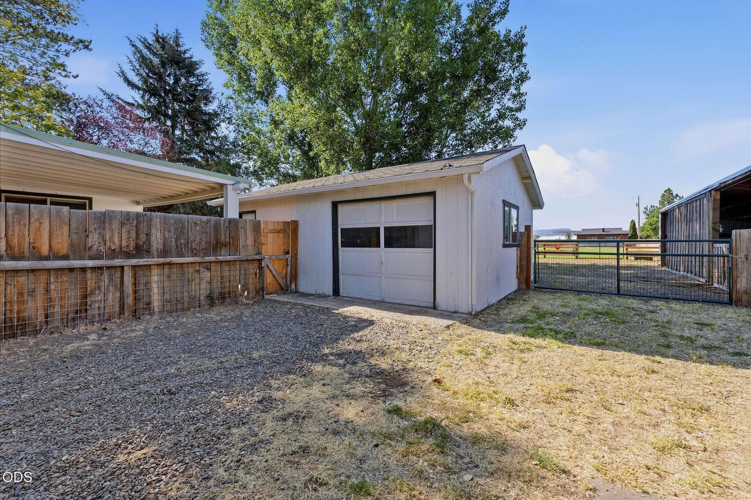 Photo of 524 NW Martingale Road 21 of 32