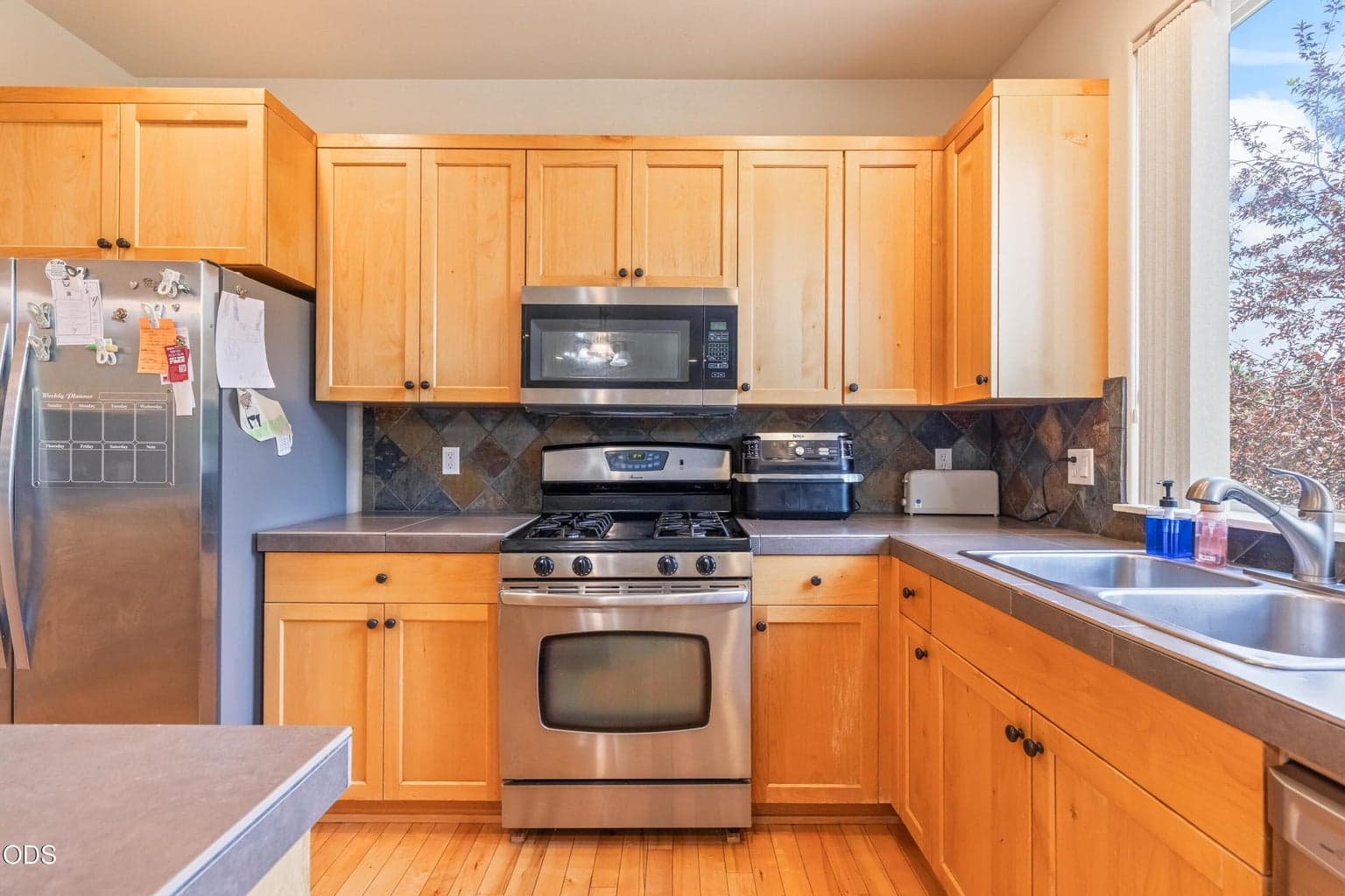 Photo of 1885 NE Altura Drive 10 of 35
